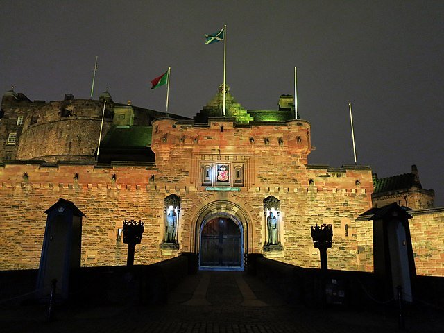 City_of_Edinburgh_-_Edinburgh_Castle